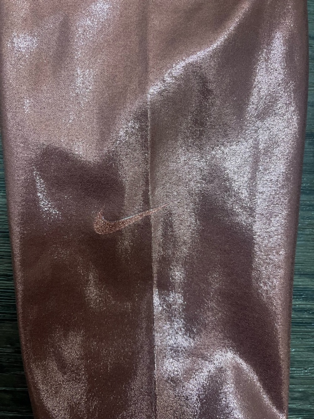 Nike women’s Metallic Rose Gold Leggings - Picture 7 of 7